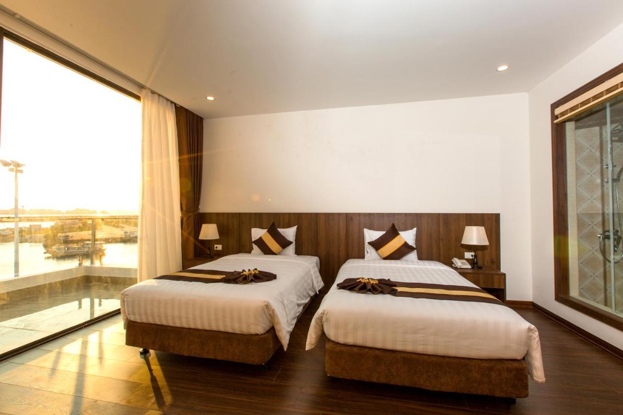 Sun Bay Tuan Chau Hotel Ha Long Esterno foto