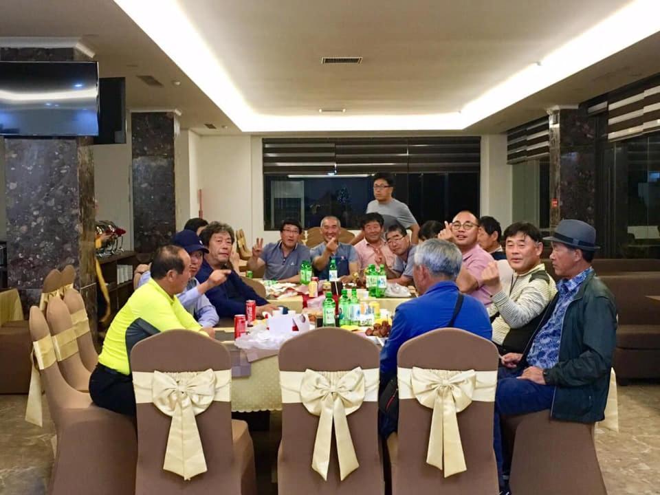 Sun Bay Tuan Chau Hotel Ha Long Esterno foto